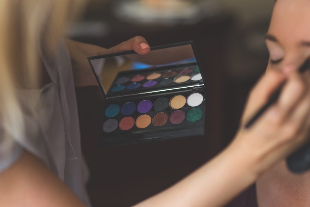 You do all your friends' hair and makeup for events - for free | Health & Style Institute | Makeup Artistry for Events | 1-844-94-STYLE